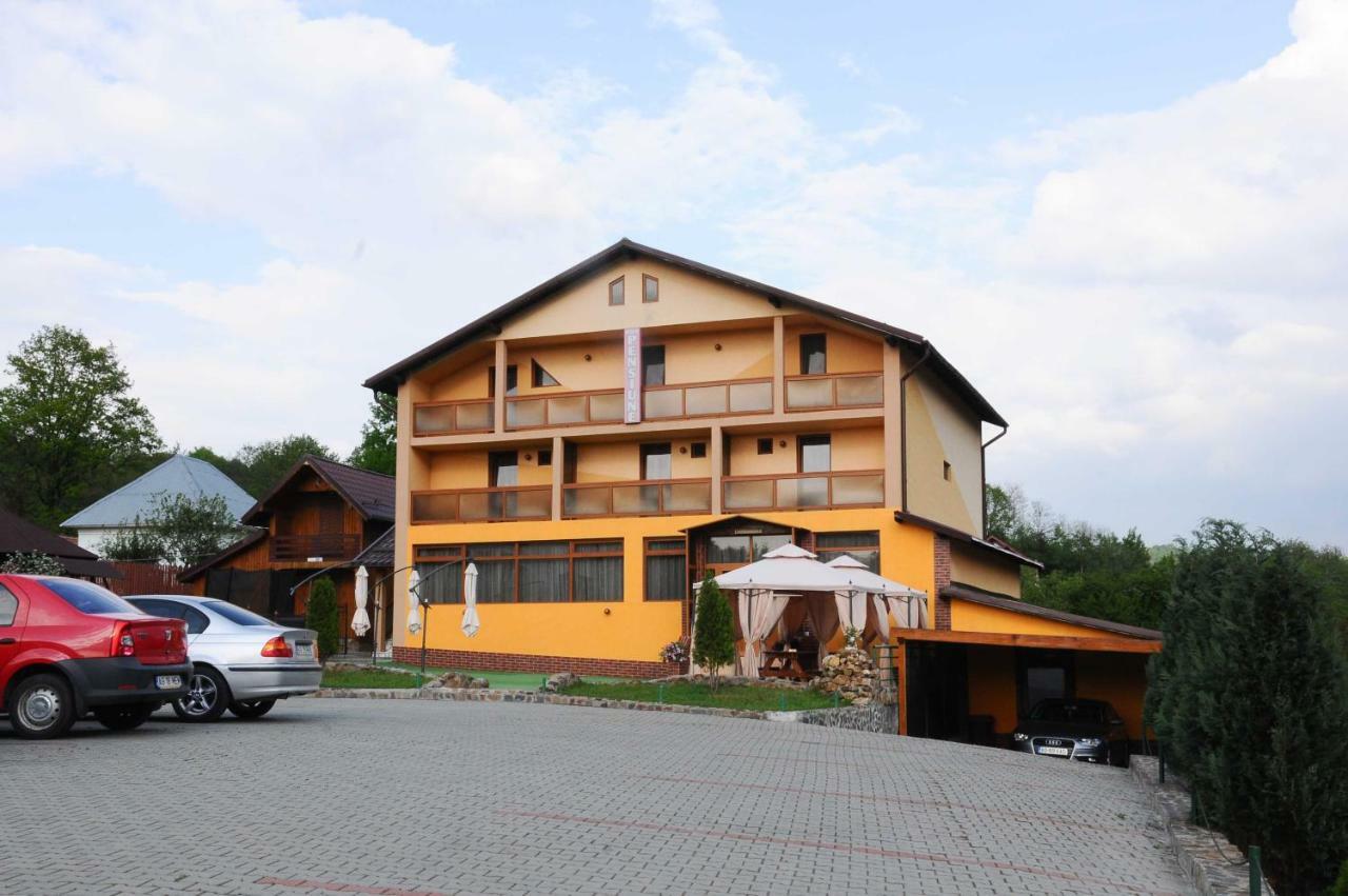 Hotel Pensiunea Nicol Valea Iasului Zewnętrze zdjęcie